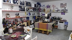 exposicion- vinos-licores-vidrio     